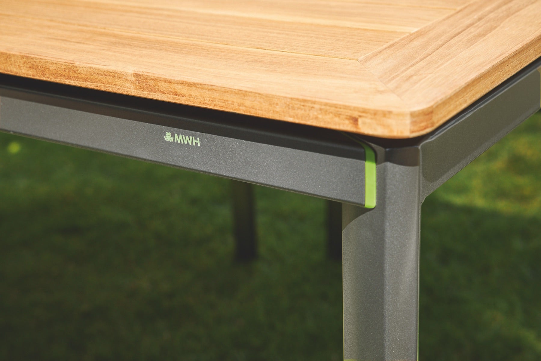 ALUTAPO Aluminium Table