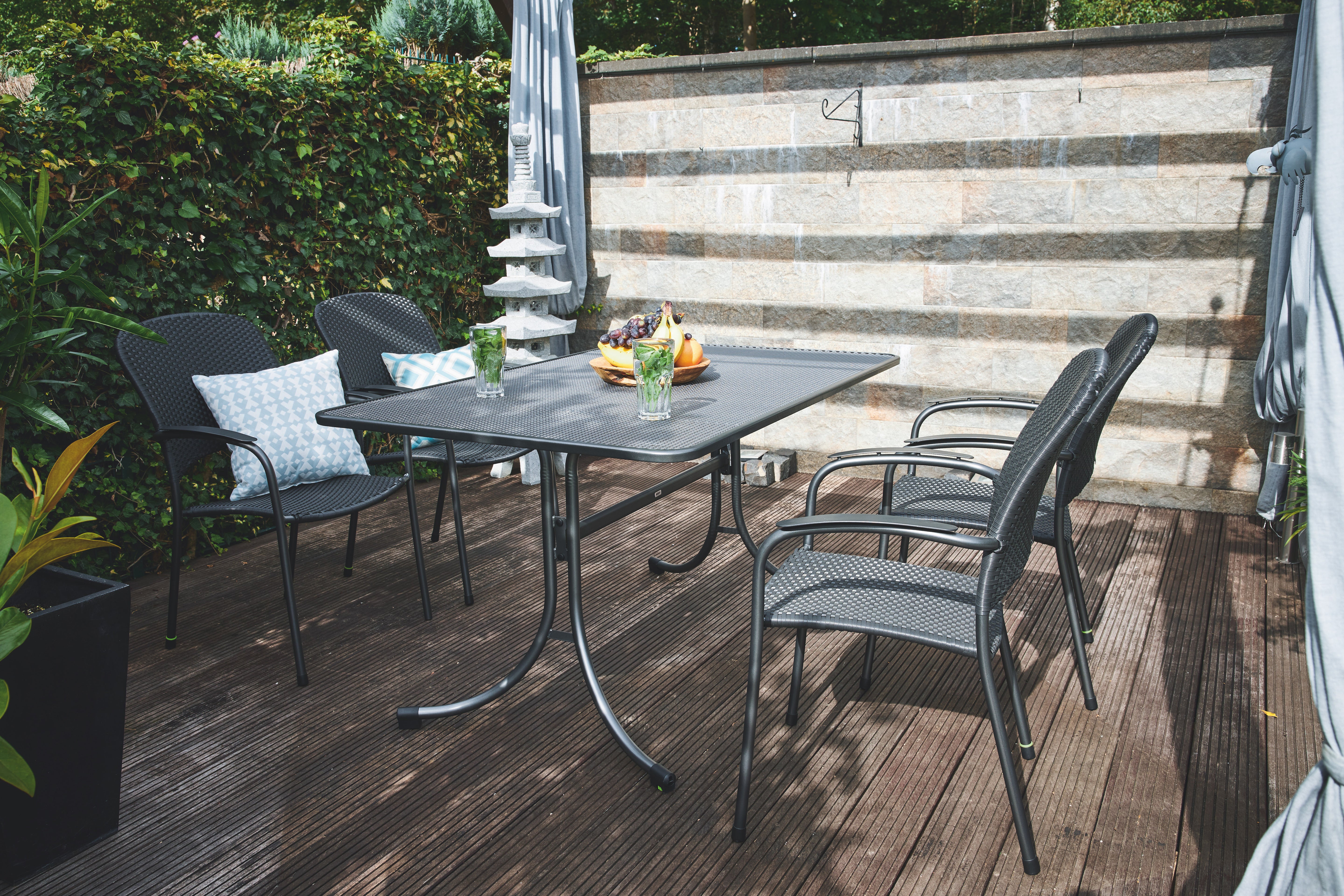 CARLOS Stacking Chair